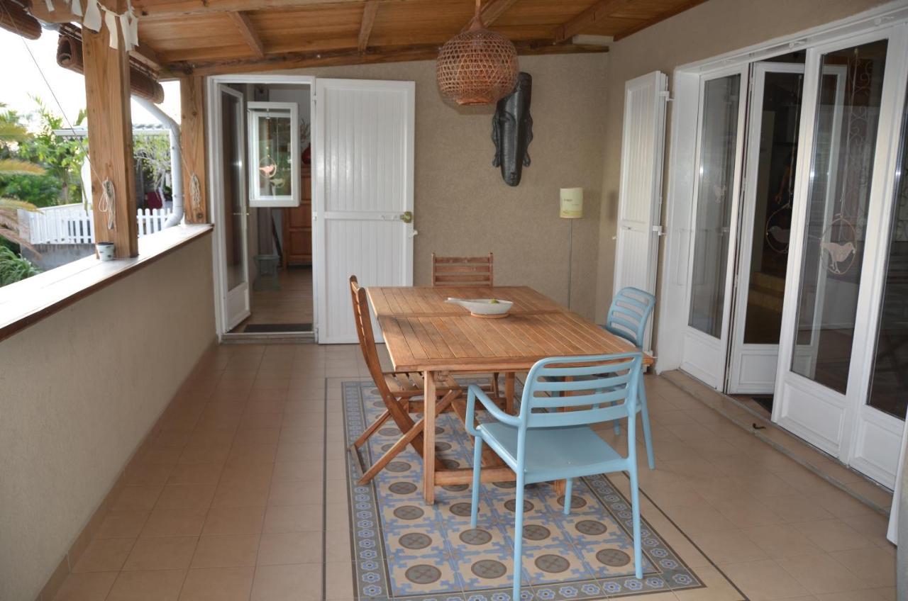 Ferienwohnung Au Claire De L'Eau Saint-Leu Exterior foto