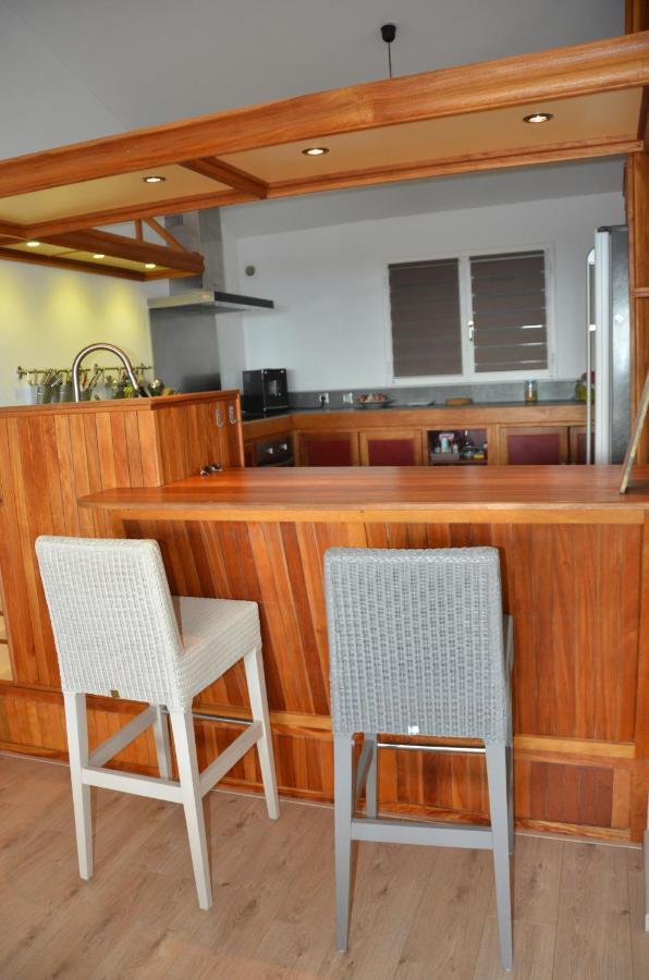 Ferienwohnung Au Claire De L'Eau Saint-Leu Exterior foto