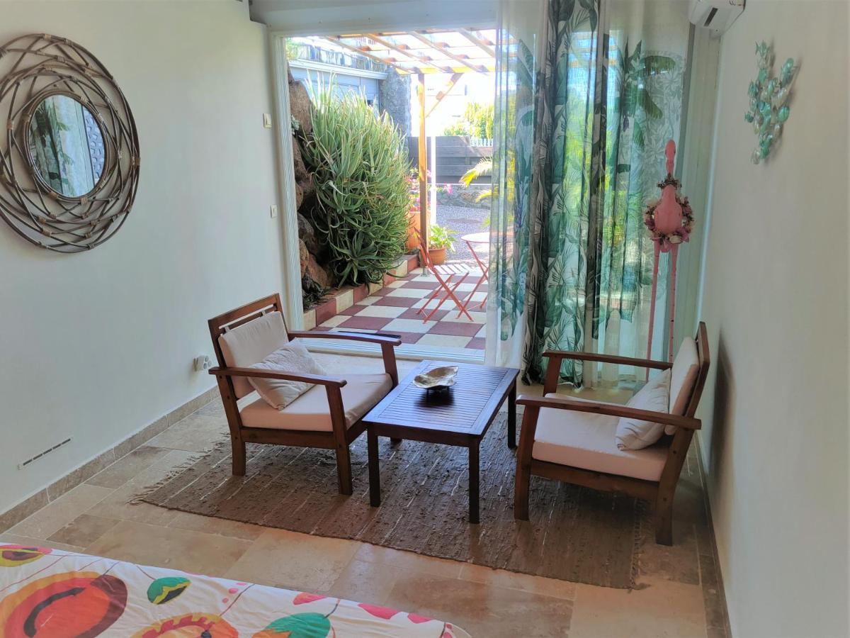 Ferienwohnung Au Claire De L'Eau Saint-Leu Exterior foto